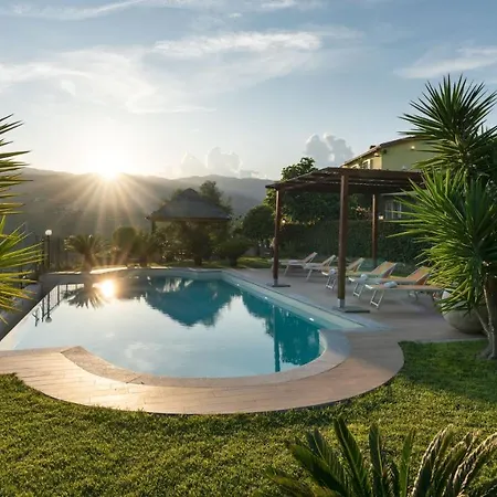 Vittorio 6&2 Emma Villa